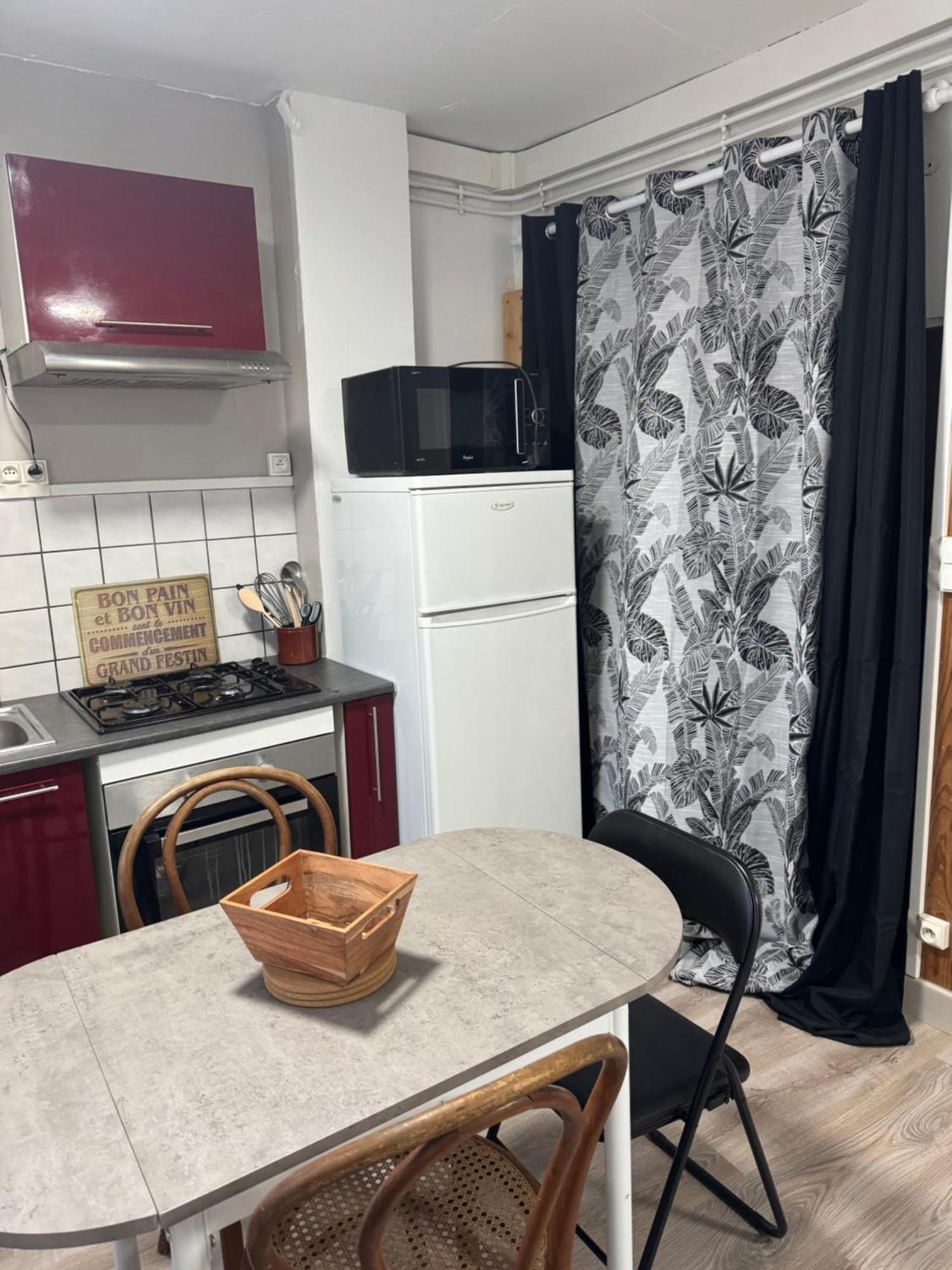 Plein Centre Apartment *